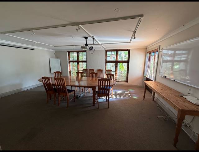 106.60M² BUILDING TO LET IN KENILWORTH